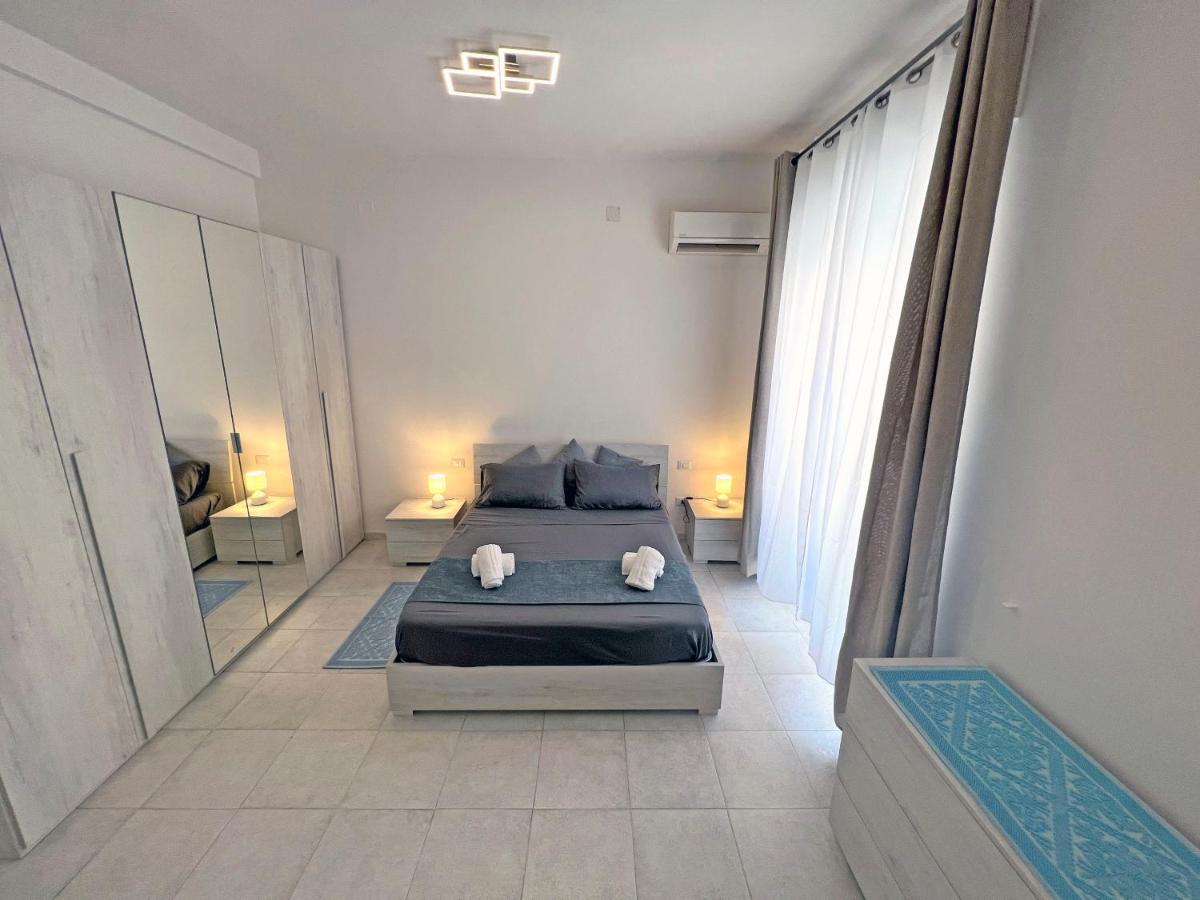 Camere In Centro กาญารี ภายนอก รูปภาพ