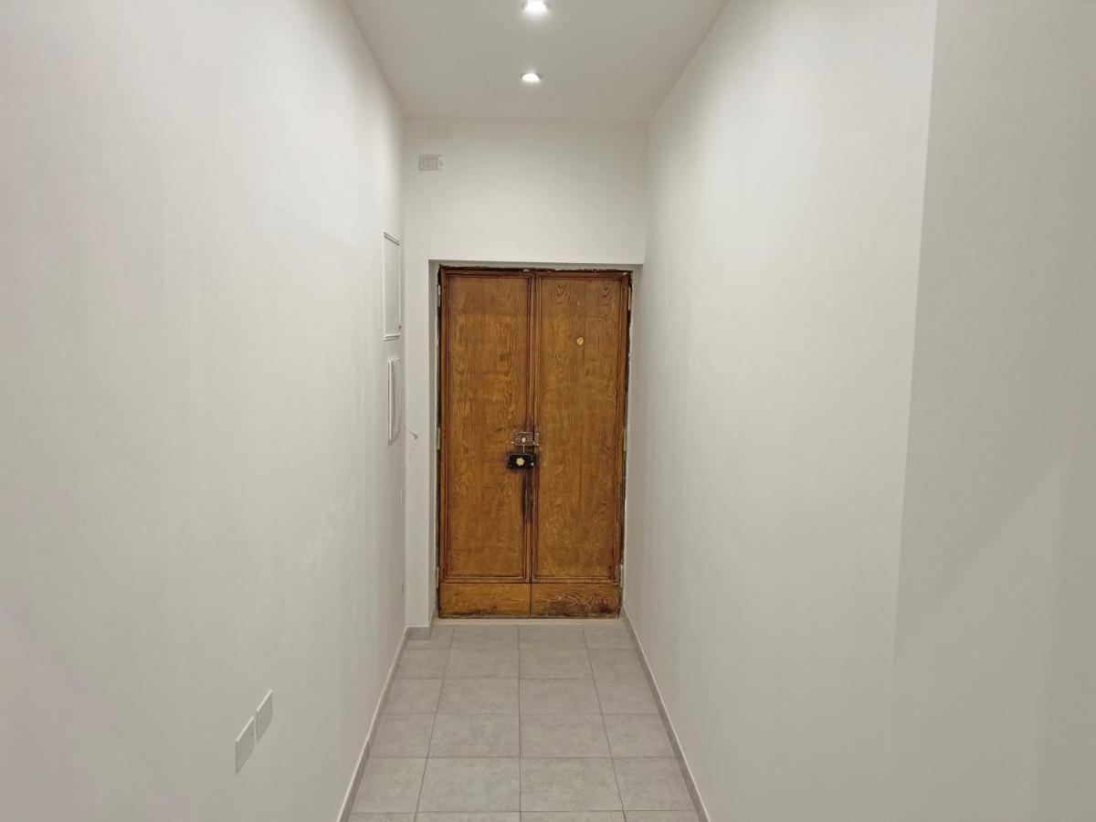 Camere In Centro กาญารี ภายนอก รูปภาพ