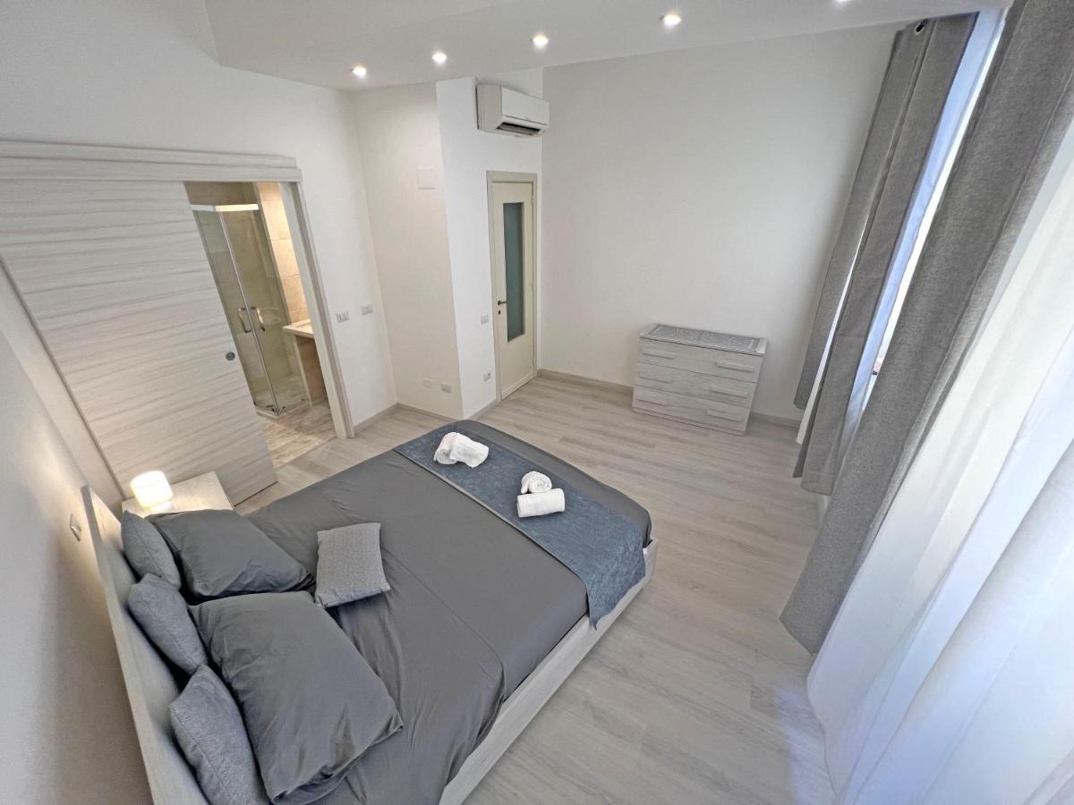 Camere In Centro กาญารี ภายนอก รูปภาพ
